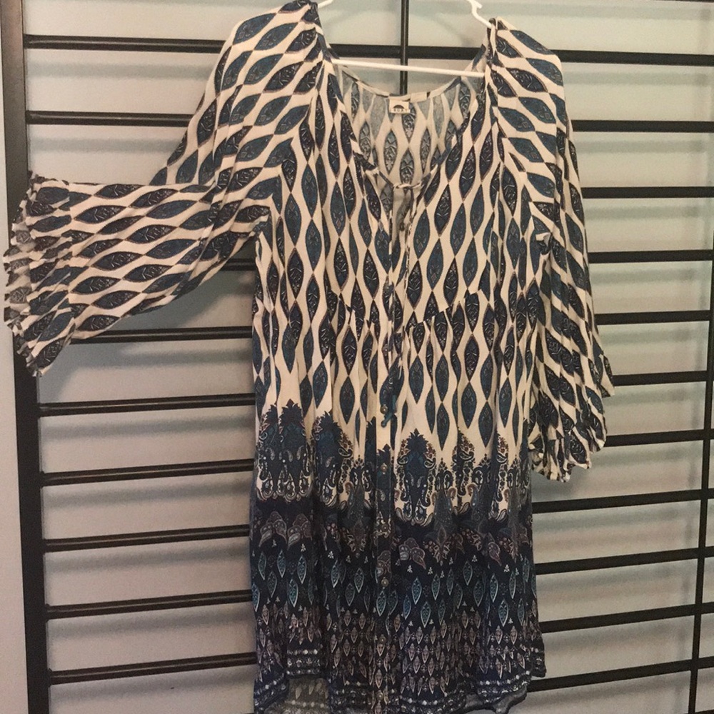 🦕 Flowing fun pattern Roxy dress
